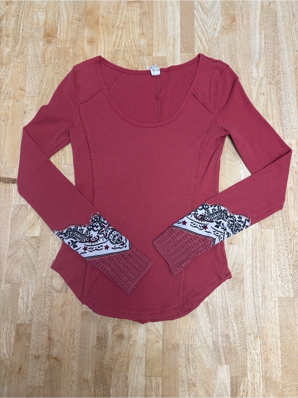 Free People We The Free Bandana Cuff Waffle Knit Thermal Top Red S